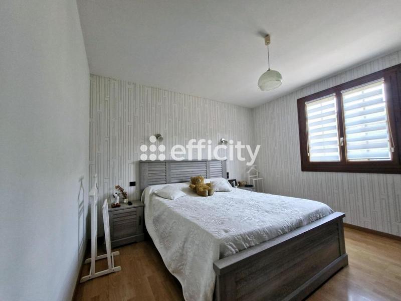 Maison - 111 m² - 5 pièces