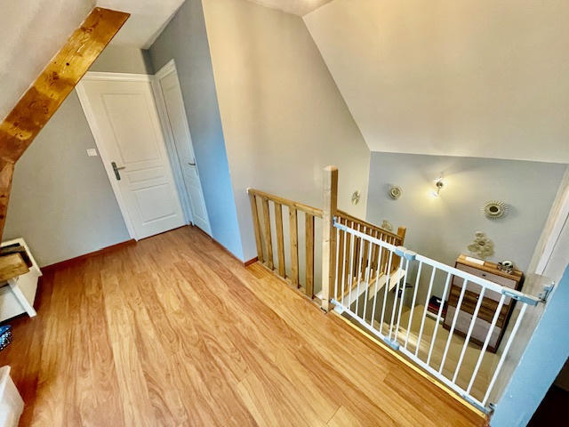 Maison - 167 m² - 8 pièces