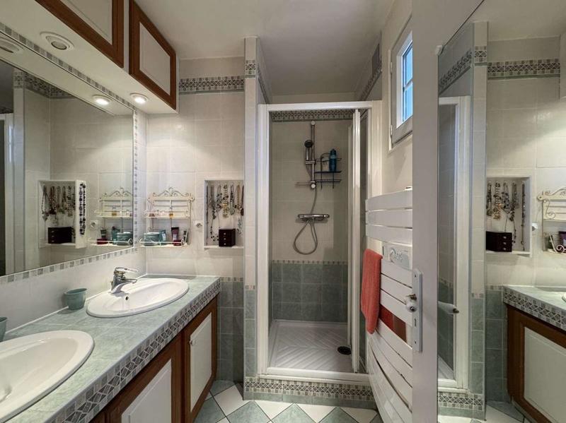 Maison - 190 m² - 7 pièces