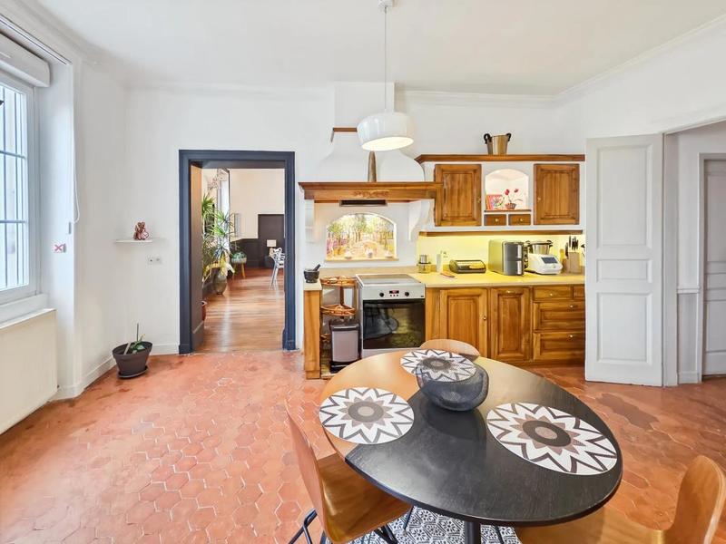 Appartement - 197 m² - 5 pièces