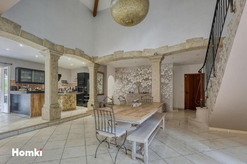 Villa - 209 m² - 6 pièces