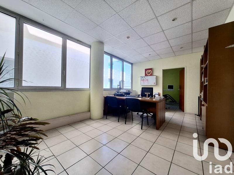 Immeuble - 69 m² - 3 pièces