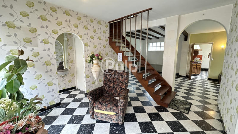 Maison - 150 m² - 8 pièces