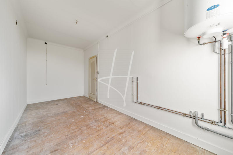 Maison - 210 m² - 6 pièces