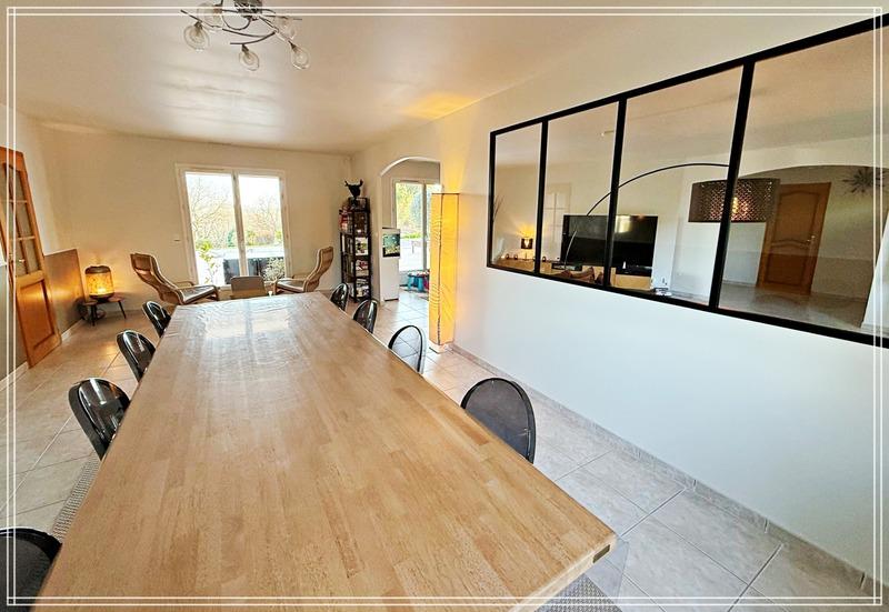 Maison - 220 m² - 7 pièces