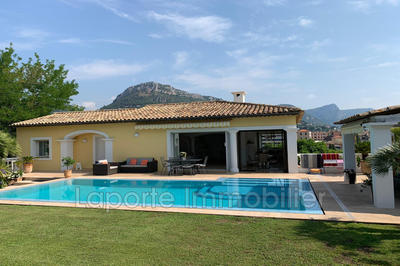 Villa - 187 m² - 6 pièces