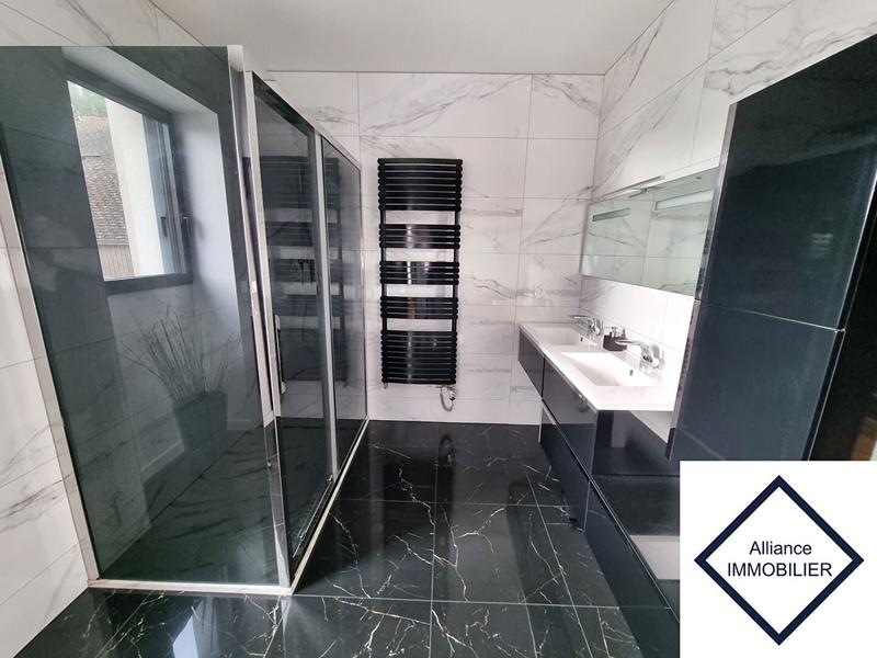 Maison - 198 m² - 6 pièces