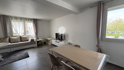 Appartement - 79 m² - 4 pièces