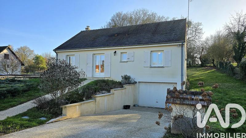 Maison - 90 m² - 5 pièces