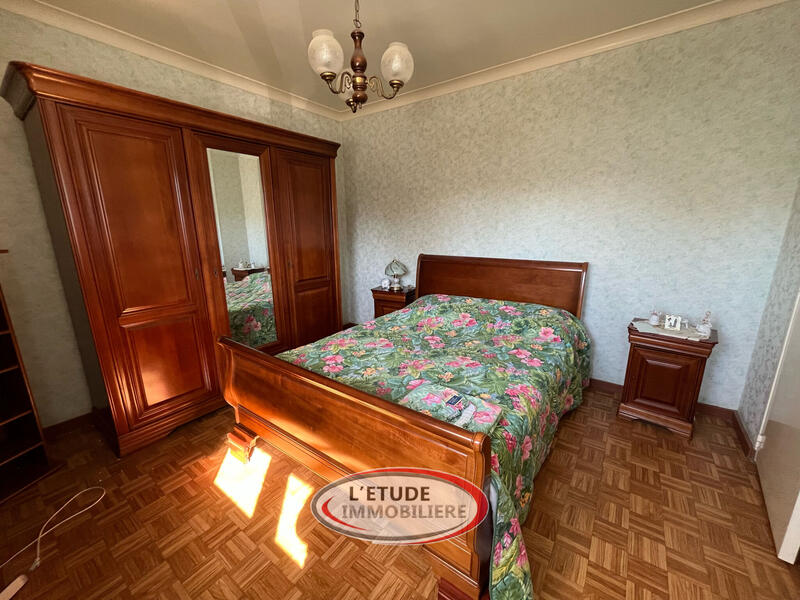 Maison - 93 m² - 5 pièces