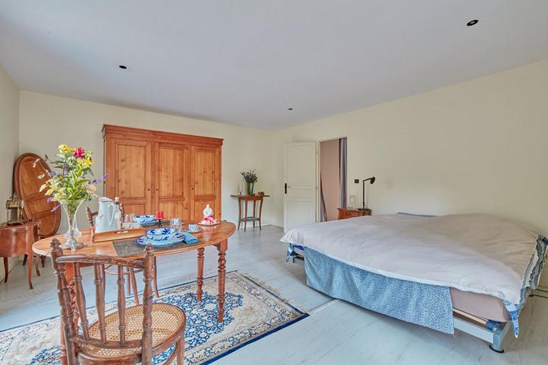 Moulin - 271 m² - 8 pièces