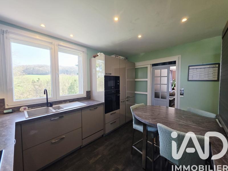 Maison - 90 m² - 5 pièces