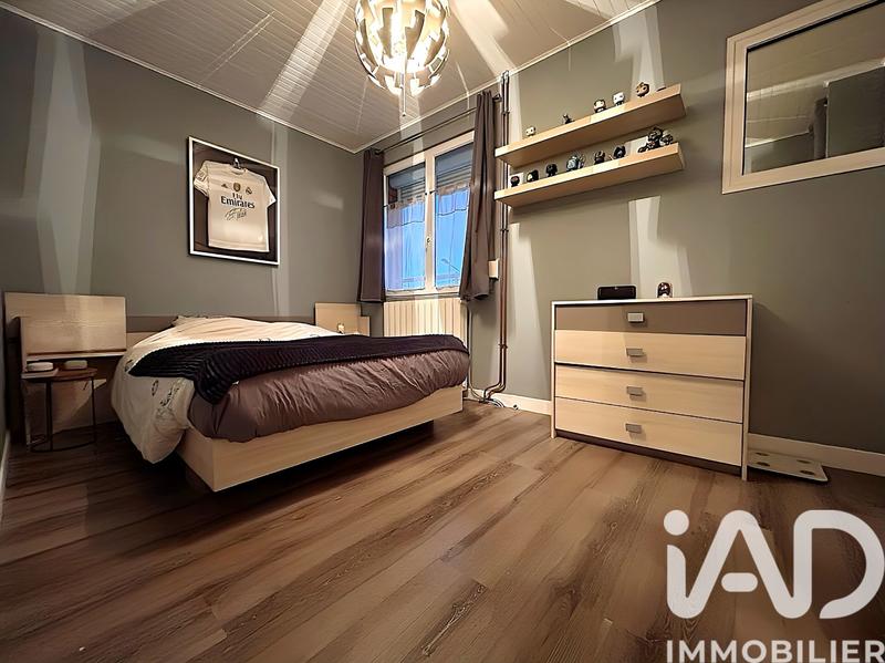 Maison - 85 m² - 6 pièces