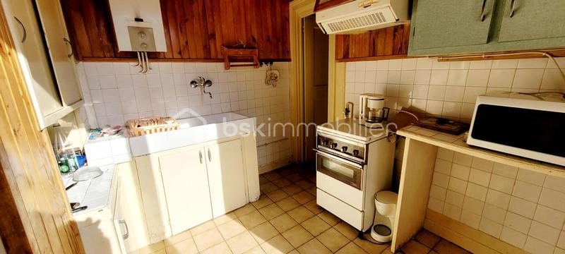 Maison ancienne - 243 m² - 15 pièces