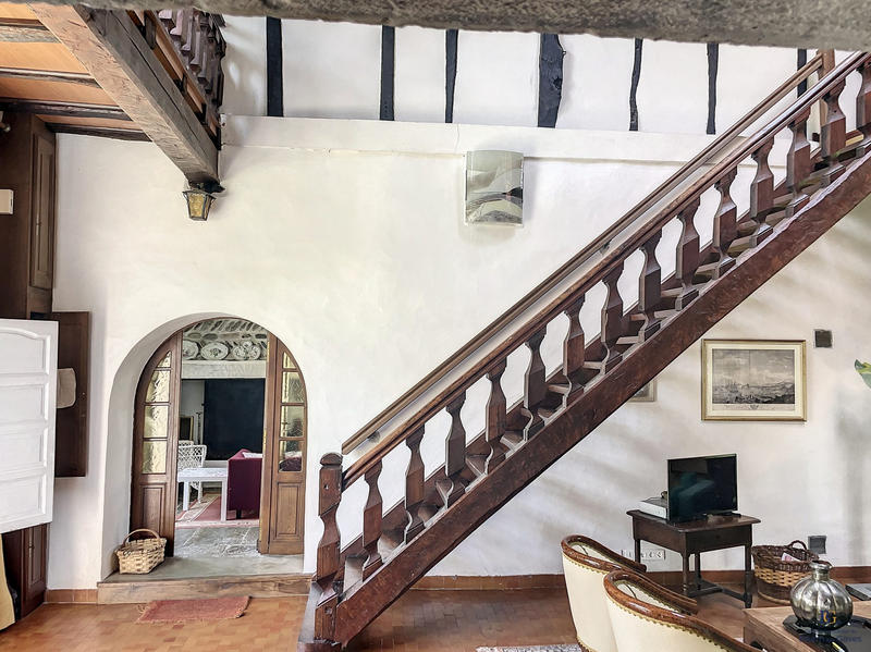 Maison - 272 m² - 6 pièces