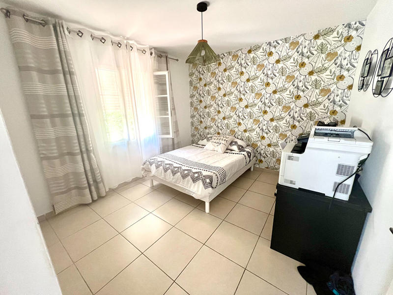 Maison - 230 m² - 8 pièces