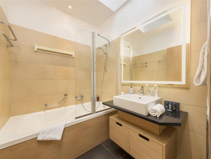 Maison - 93 m² - 5 pièces