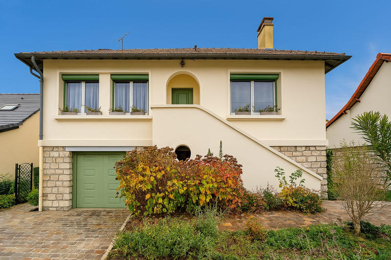 Maison - 96 m² - 5 pièces