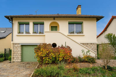 Maison - 96 m² - 5 pièces