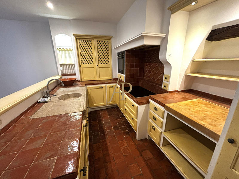 Maison - 177 m² - 6 pièces