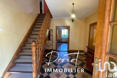 Maison - 238 m² - 9 pièces