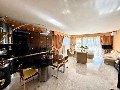 Appartement - 87 m² - 3 pièces