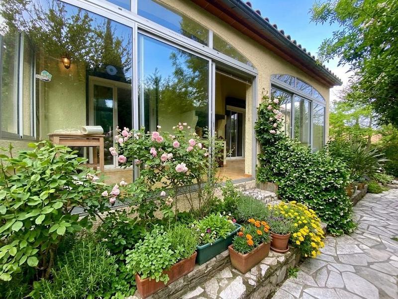 Appartement - 153 m² - 5 pièces