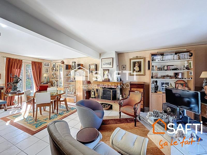 Maison - 99 m² - 5 pièces