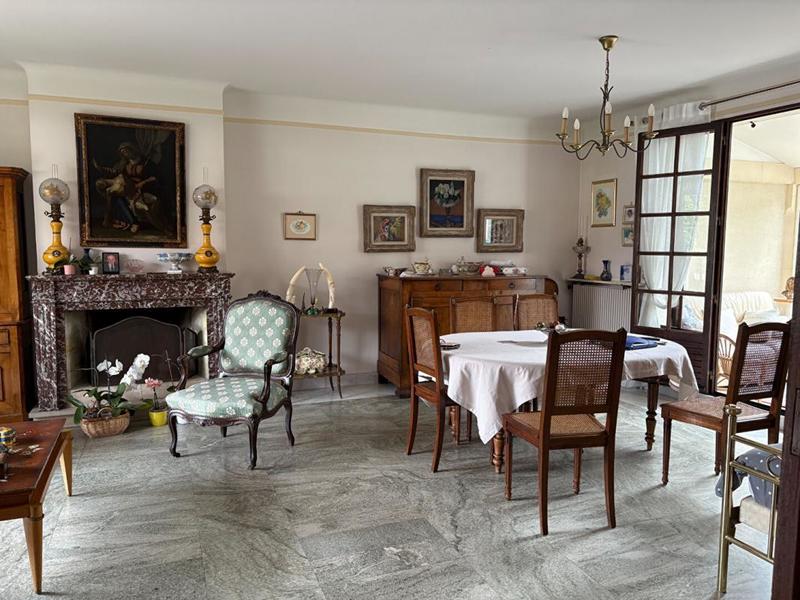 Maison - 213 m² - 5 pièces