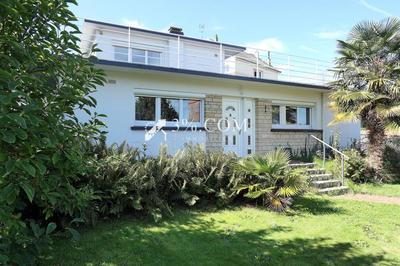 Villa - 195 m² - 8 pièces