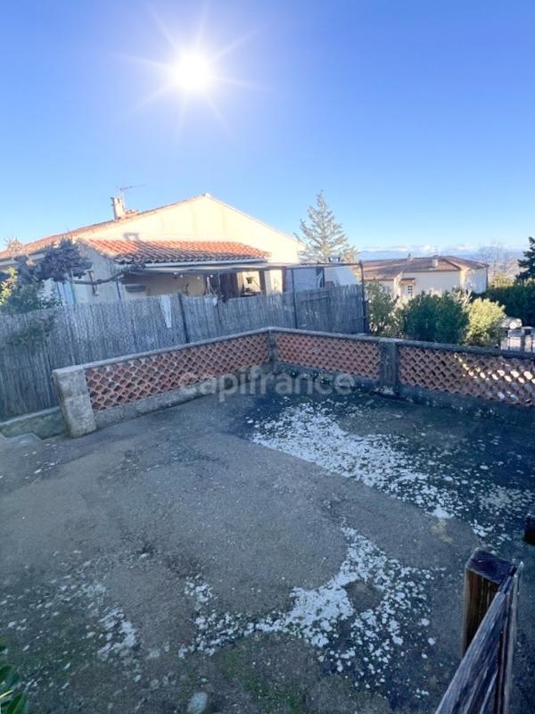 Maison - 222 m² - 7 pièces