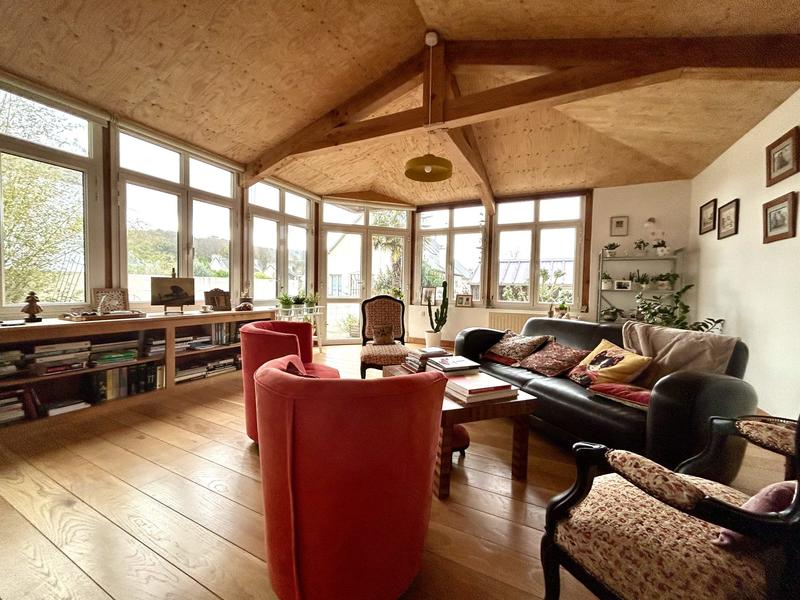 Maison - 205 m² - 7 pièces