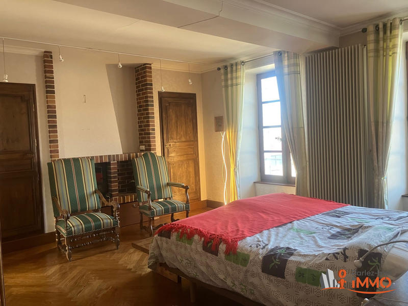 Maison - 187 m² - 8 pièces