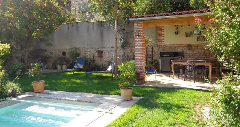 Maison - 201 m² - 7 pièces