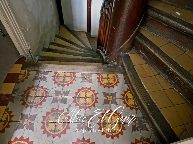 Immeuble - 90 m² - 5 pièces