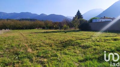 Terrain - 685 m²