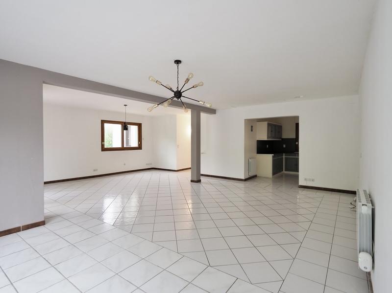 Maison - 250 m² - 13 pièces