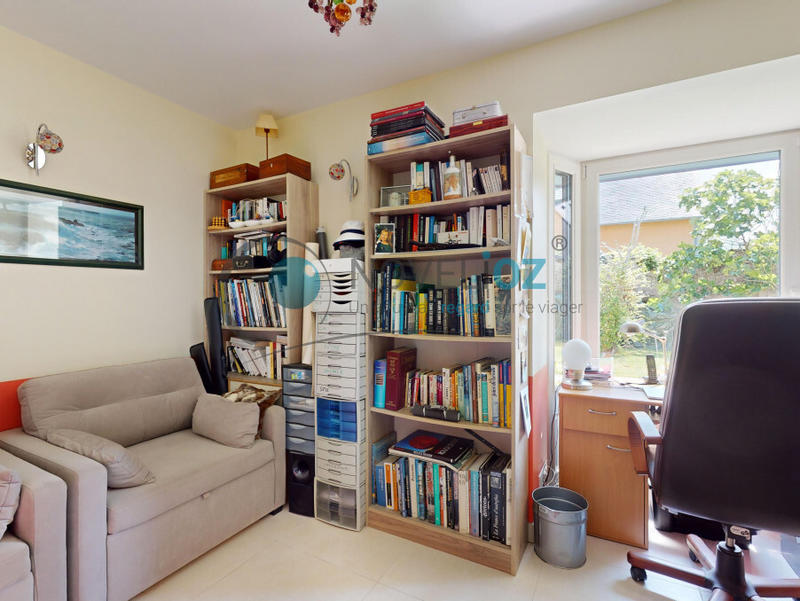 Maison - 225 m² - 9 pièces