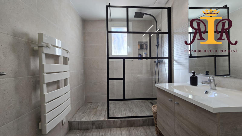 Maison traditionnelle - 140 m² - 6 pièces