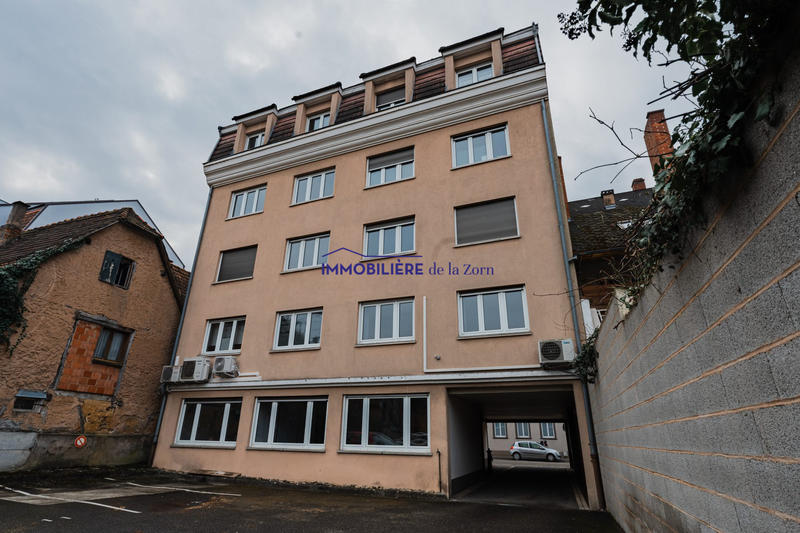 Local commercial - 123 m² - 6 pièces