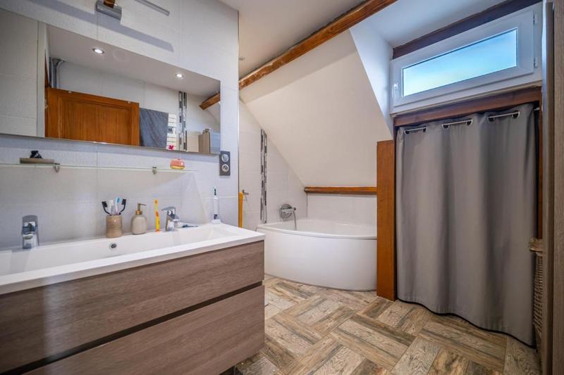 Maison traditionnelle - 154 m² - 6 pièces