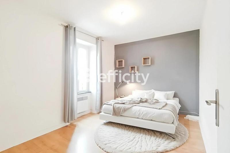 Maison - 142 m² - 7 pièces