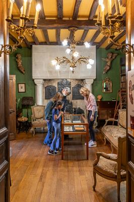 Visite commentée &quot;La Chartreuse Voulgre de Mussidan : histoire et personnages&quot; - Châteaux en Fête