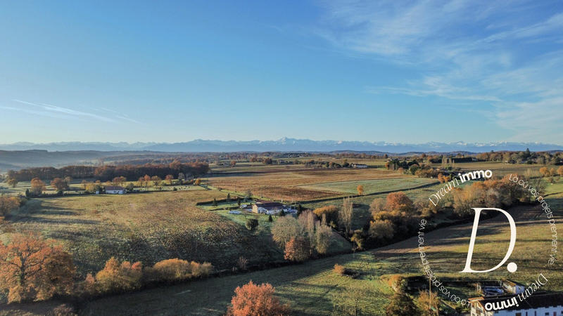 Maison - 230 m² - 7 pièces