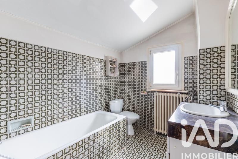 Maison - 93 m² - 5 pièces