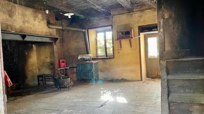 Maison ancienne - 500 m² - 2 pièces