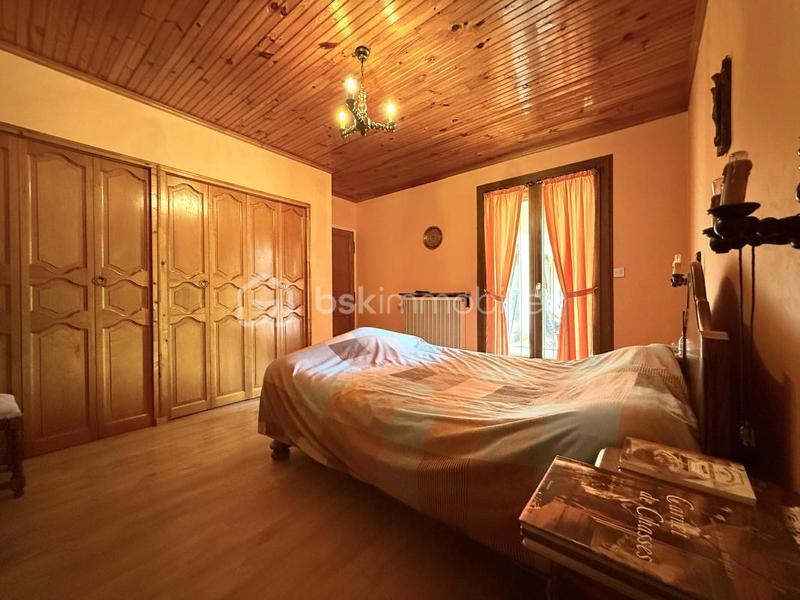 Maison - 230 m² - 4 pièces