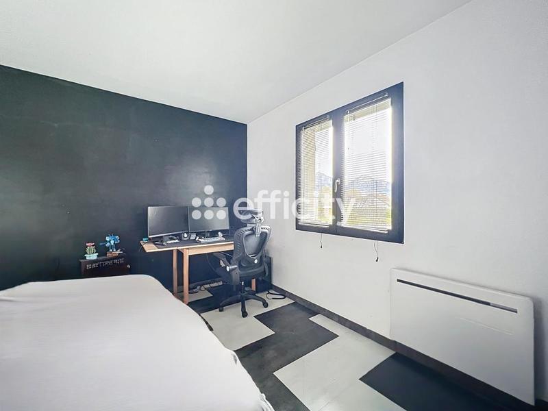 Maison - 180 m² - 5 pièces