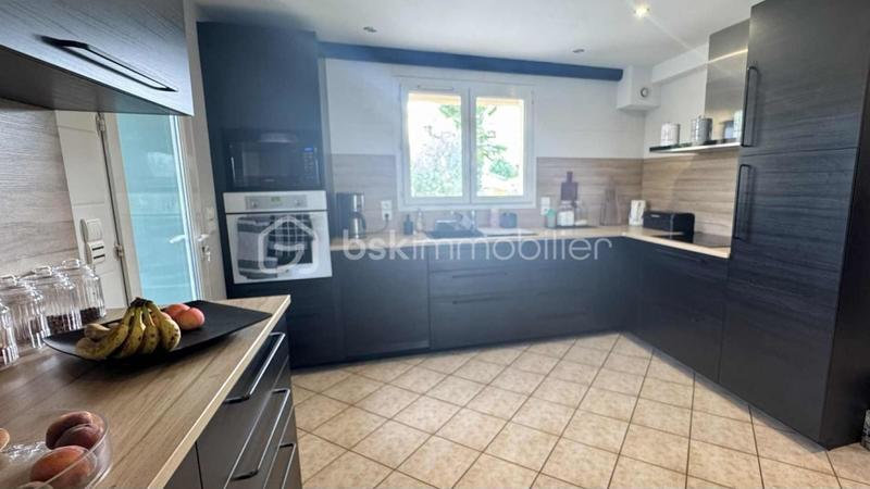 Maison traditionnelle - 165 m² - 6 pièces