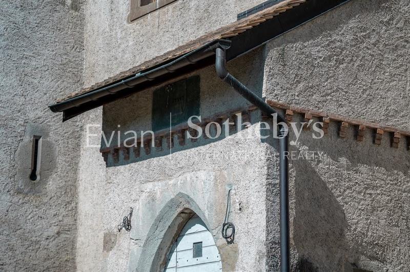 Château - 1 204 m² - 19 pièces